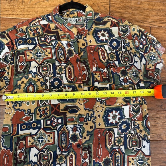 Vintage Geometric Patterned Distressed Blouse - Picture 8 of 10